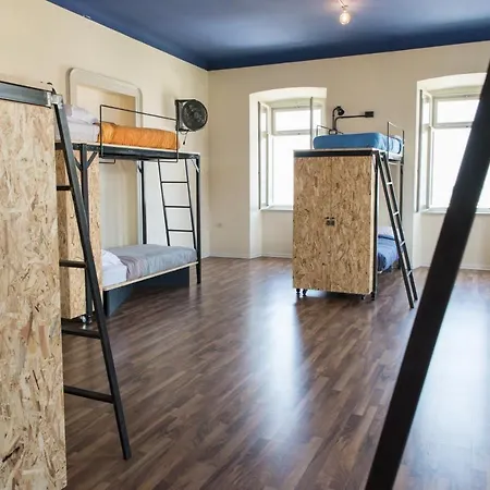 Vandrarhem Controvento *