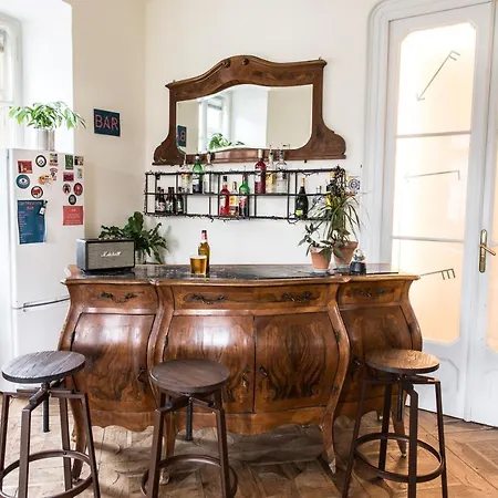 Controvento Hostel