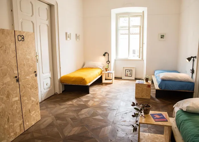 אכסניה Controvento