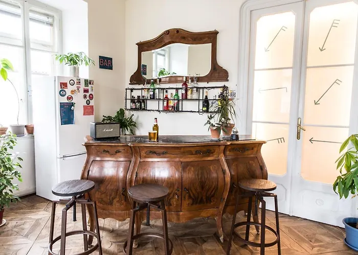 Controvento אכסניה