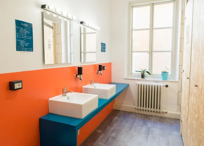 Controvento Vandrarhem Trieste